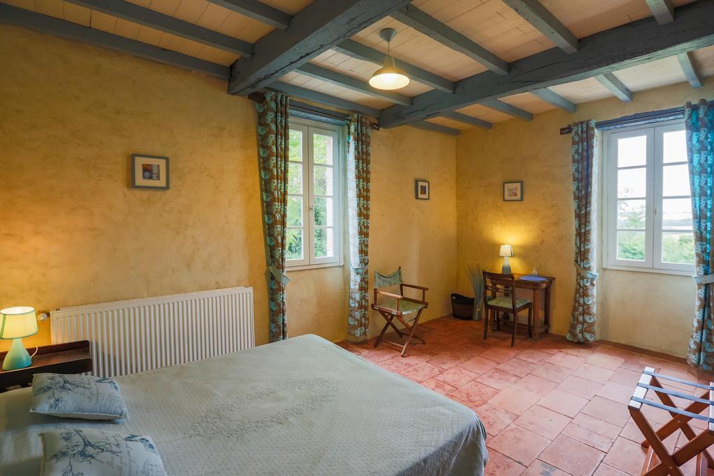 Parisot Au Mas Des Calmettes住宿加早餐旅馆 外观 照片